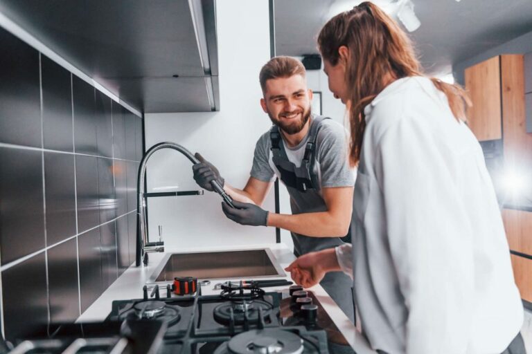 Rohrreinigung für Rohverstopfung in Holste